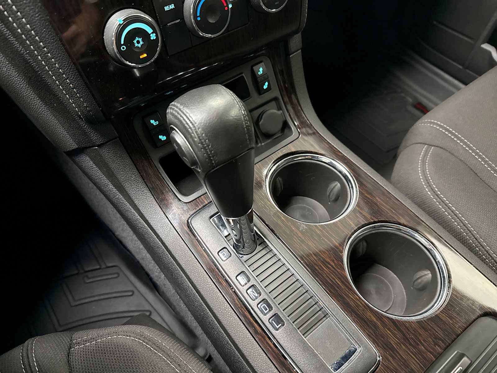 Used 2017 Chevrolet Traverse LT w/ Style and Technology Package image 26