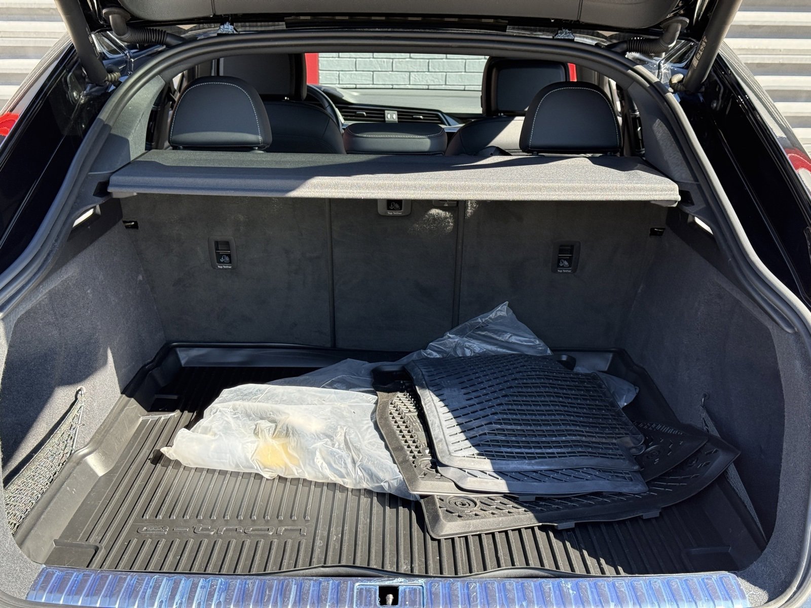 Used 2024 Audi Q8 e-tron Premium image 17