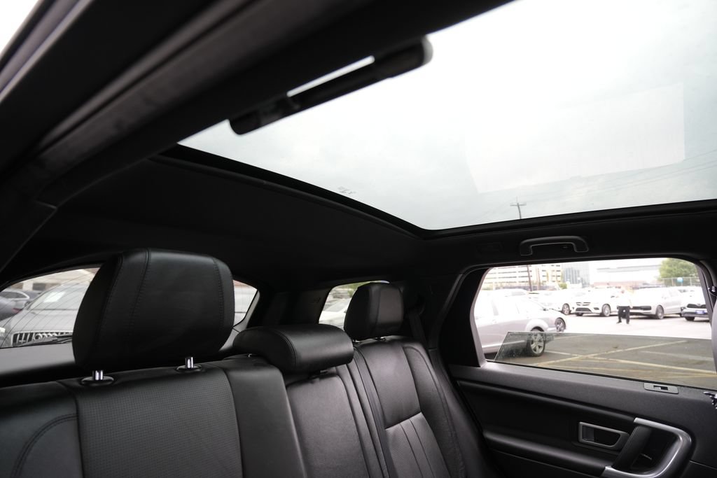 Used 2019 Land Rover Discovery Sport AWD/4WD image 31