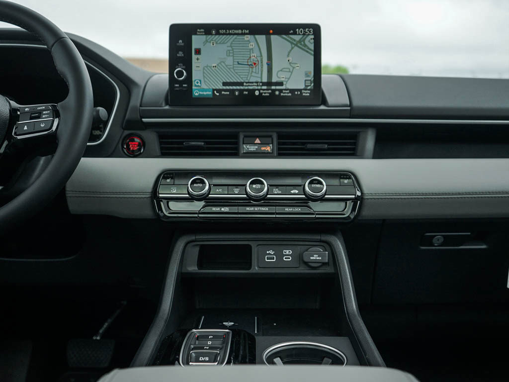 New 2025 Honda Pilot Touring image 18