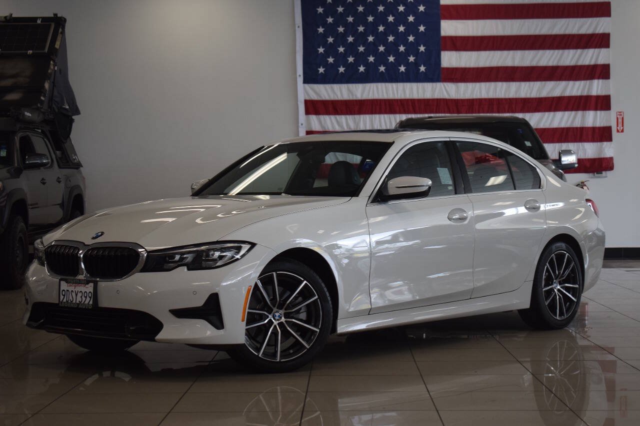 Used 2019 BMW 330i Sedan w/ Driving Assistance Package RWD image 3