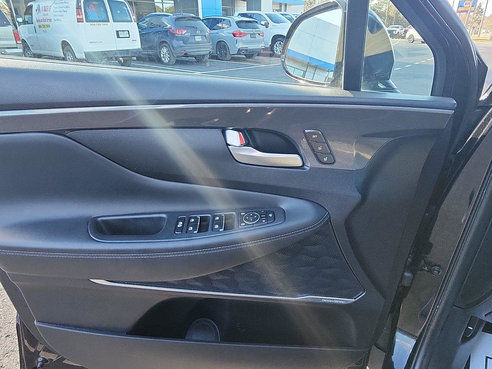 Used 2022 Hyundai Santa Fe Limited image 18