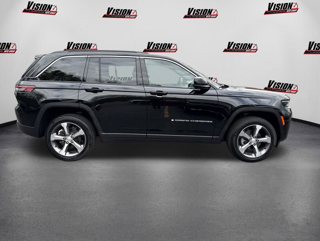 Used 2026 Jeep Grand Cherokee Limited AWD/4WD image 4