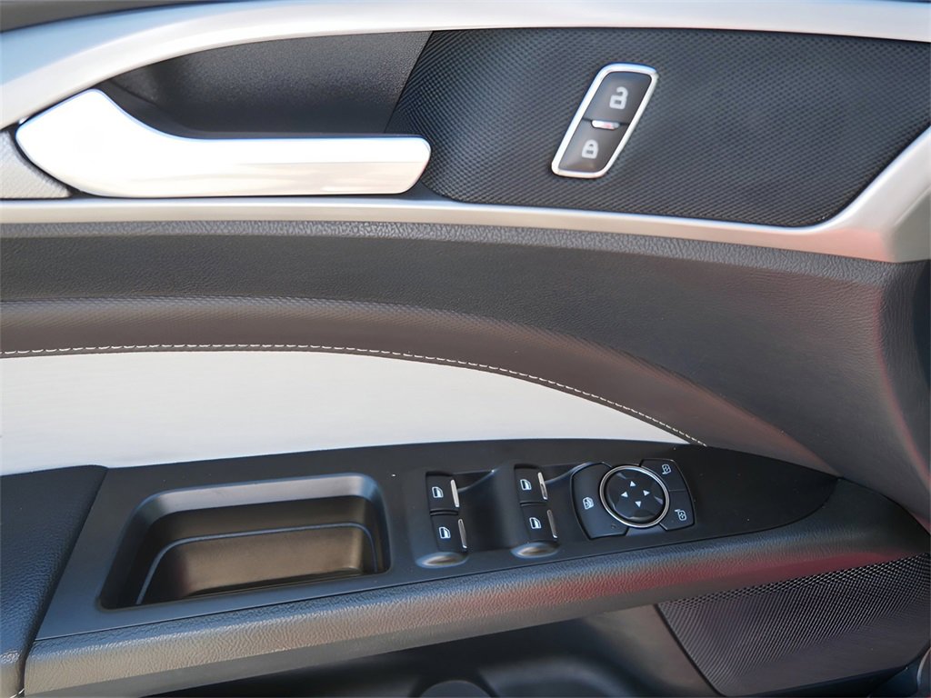 Used 2020 Ford Fusion SE w/ Equipment Group 151A image 20