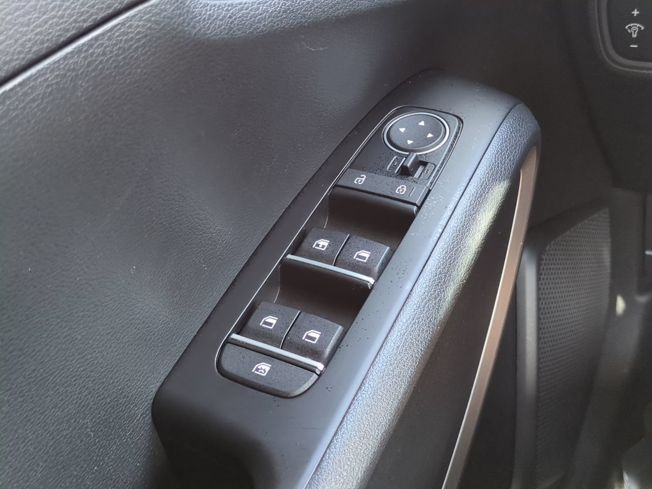 Certified 2025 Kia Soul LX w/ LX Technology Package FWD image 22