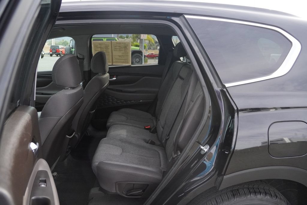 Used 2020 Hyundai Santa Fe SE FWD image 29