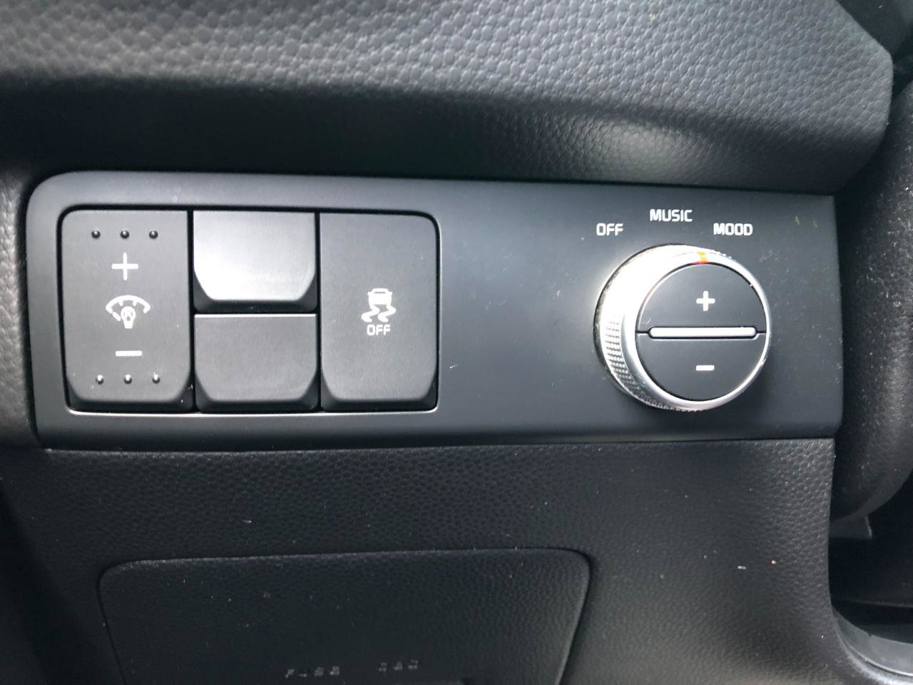 Used 2018 Kia Soul + FWD image 24