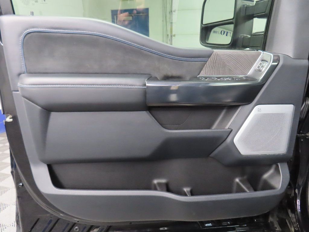 Used 2025 Ford F350 Platinum w/ FX4 Off-Road Package image 74