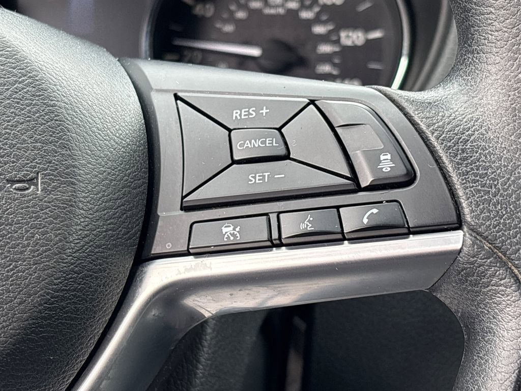 Used 2020 Nissan Rogue SV AWD/4WD image 25