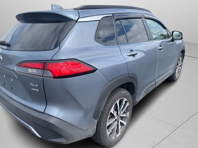 Used 2023 Toyota Corolla Cross XLE w/ Convenience Package image 8