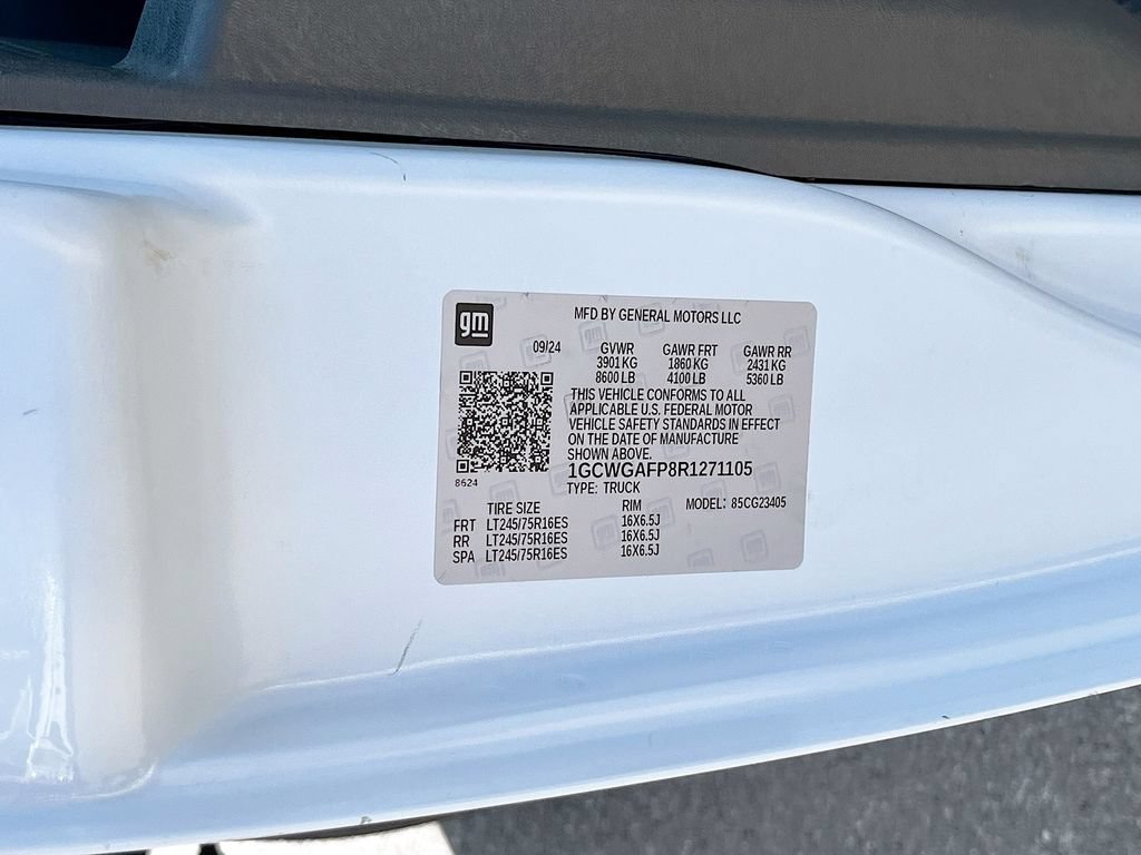 Used 2024 Chevrolet Express 2500 w/ Driver Convenience Package RWD image 26