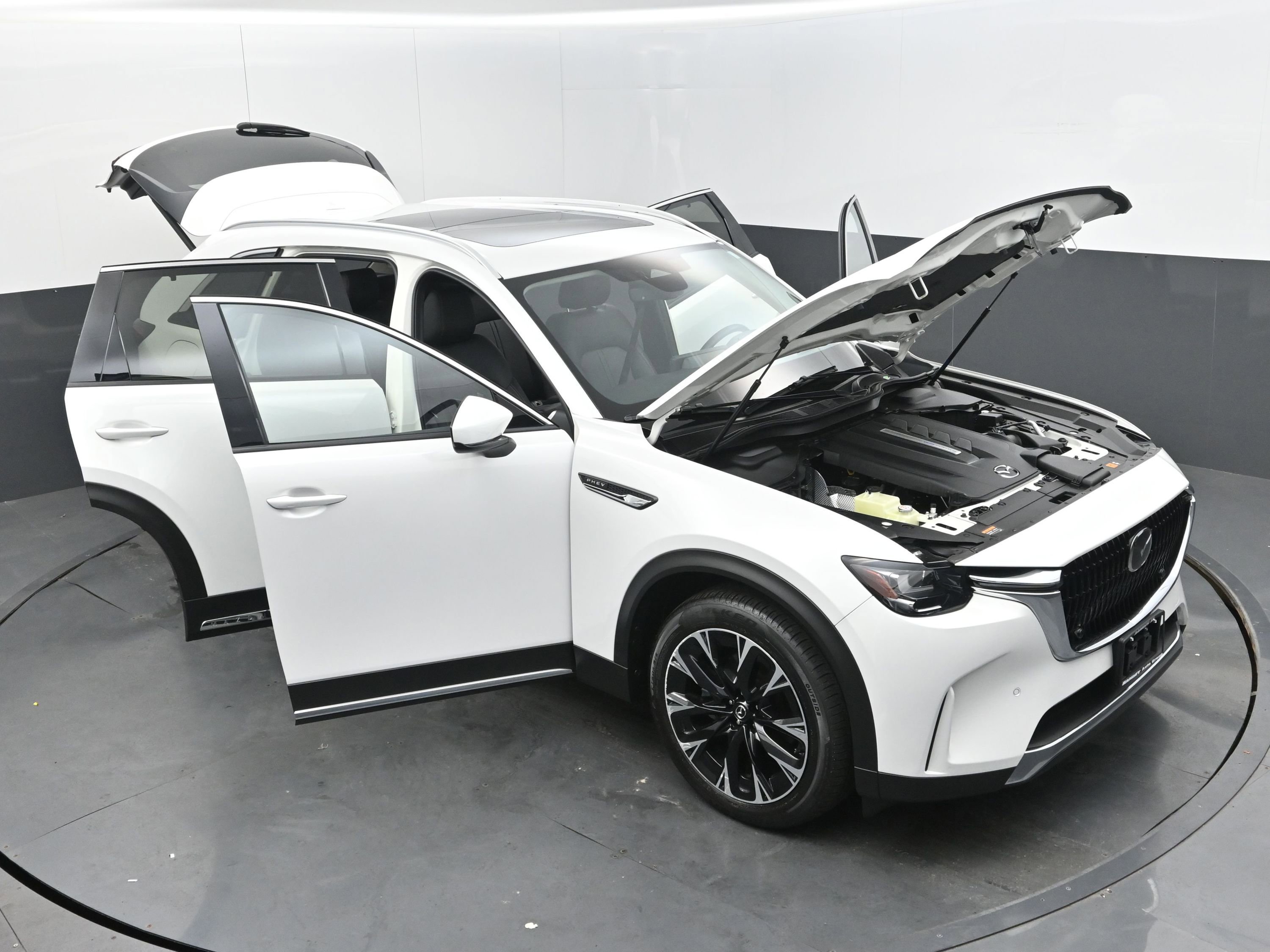 Used 2024 MAZDA CX-90 Plug-In Hybrid w/ Premium Pkg image 36