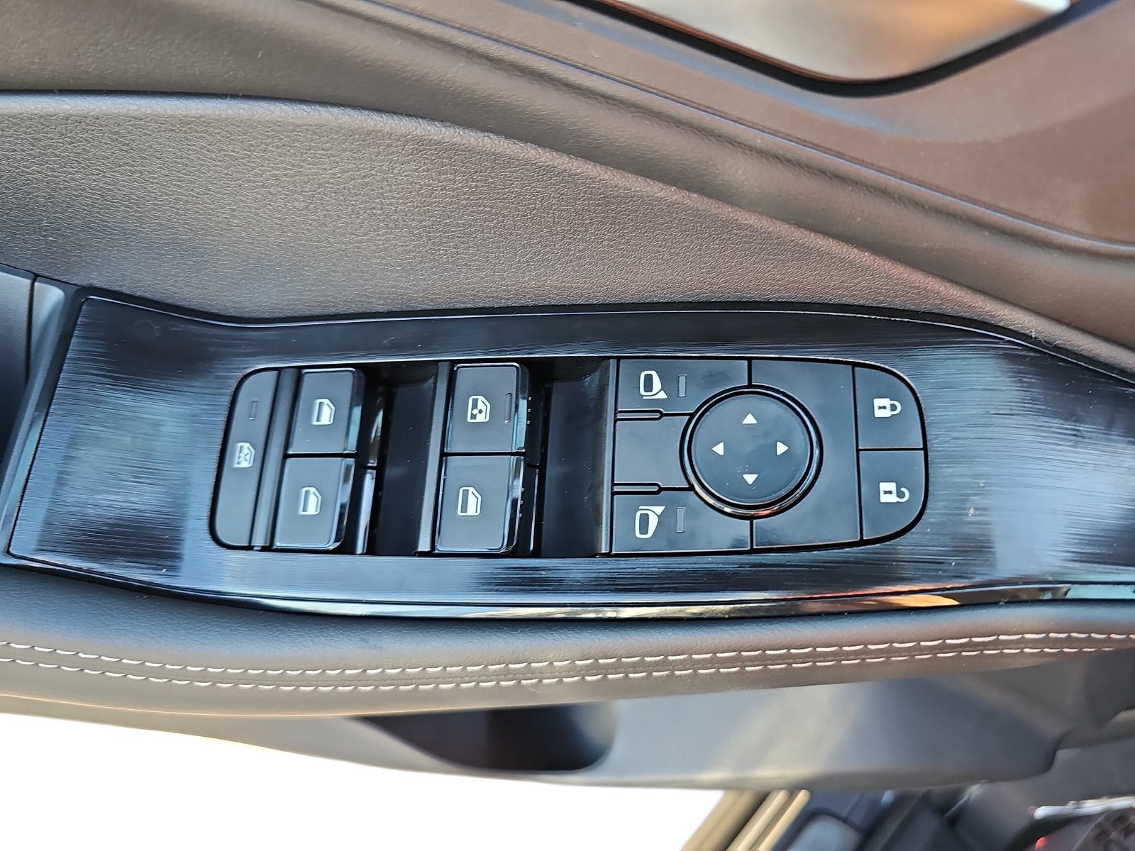 New 2027 Nissan Rogue Dark Armor FWD image 27