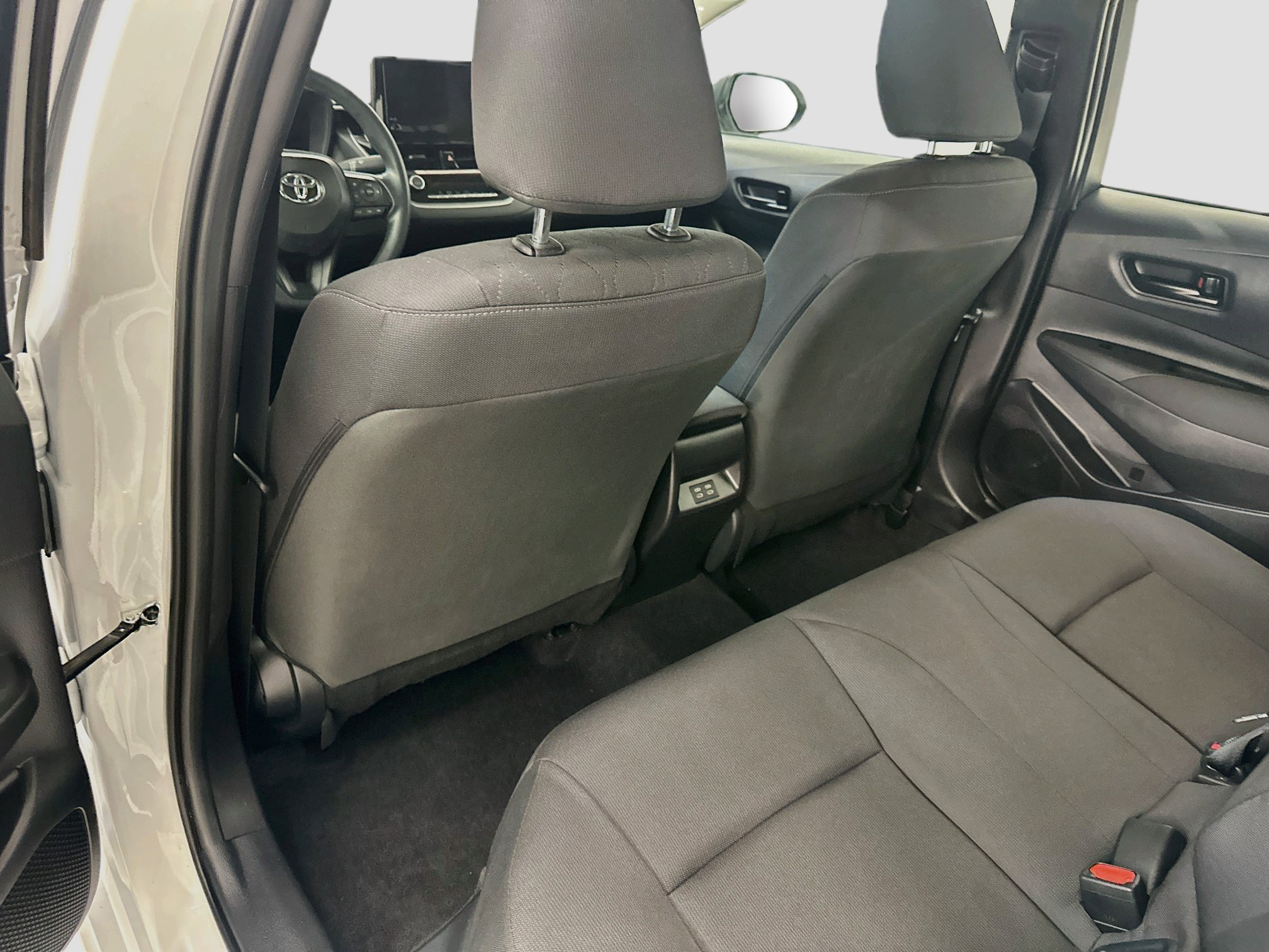 Used 2026 Toyota Corolla LE FWD image 28
