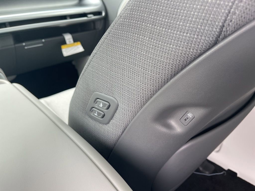 New 2026 Hyundai Ioniq 9 SE image 18