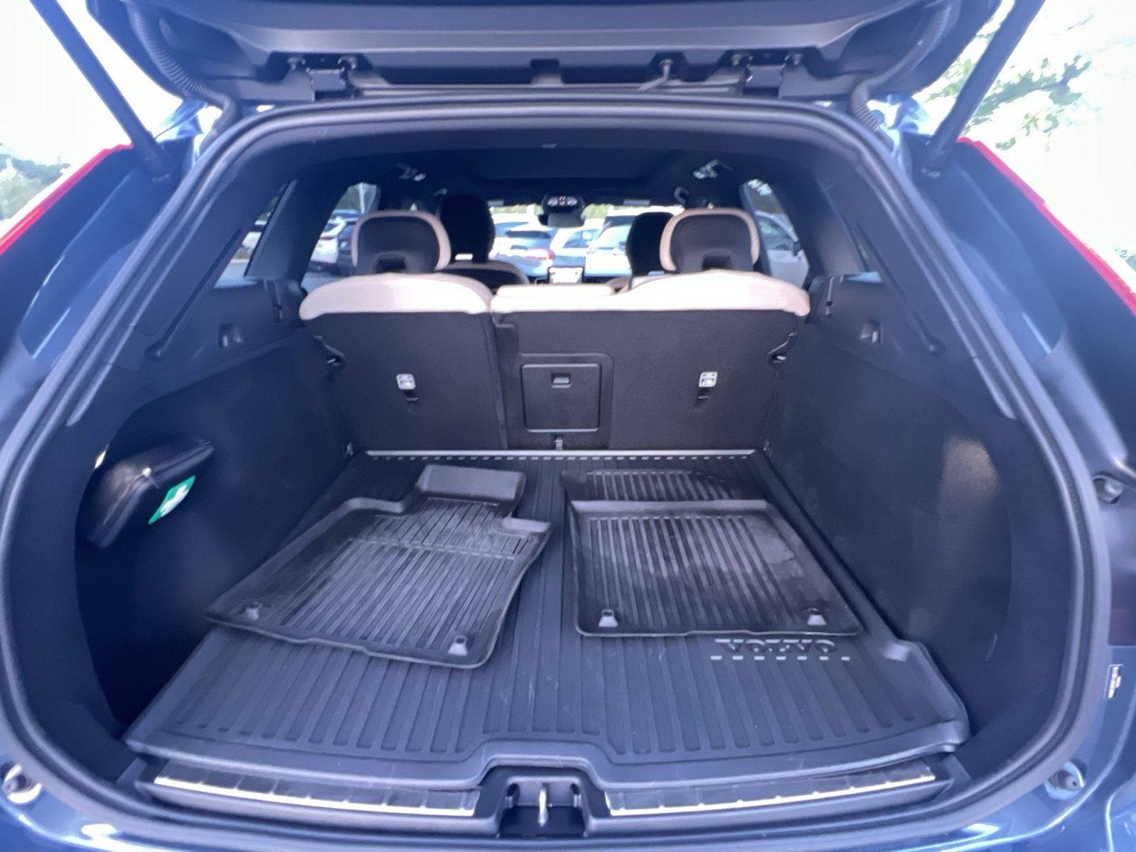 New 2026 Volvo XC60 B5 Plus w/ Protection Package Premier AWD/4WD image 34
