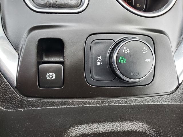 Used 2020 Chevrolet Traverse LT w/ LPO, Floor Liner Package image 23