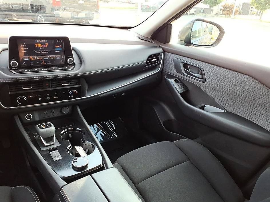 Used 2023 Nissan Rogue S AWD/4WD image 19
