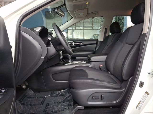 Used 2019 Nissan Pathfinder SV image 15