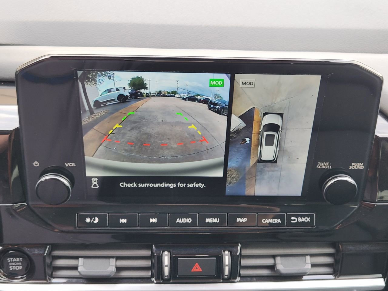 Used 2025 Nissan Pathfinder SL image 15