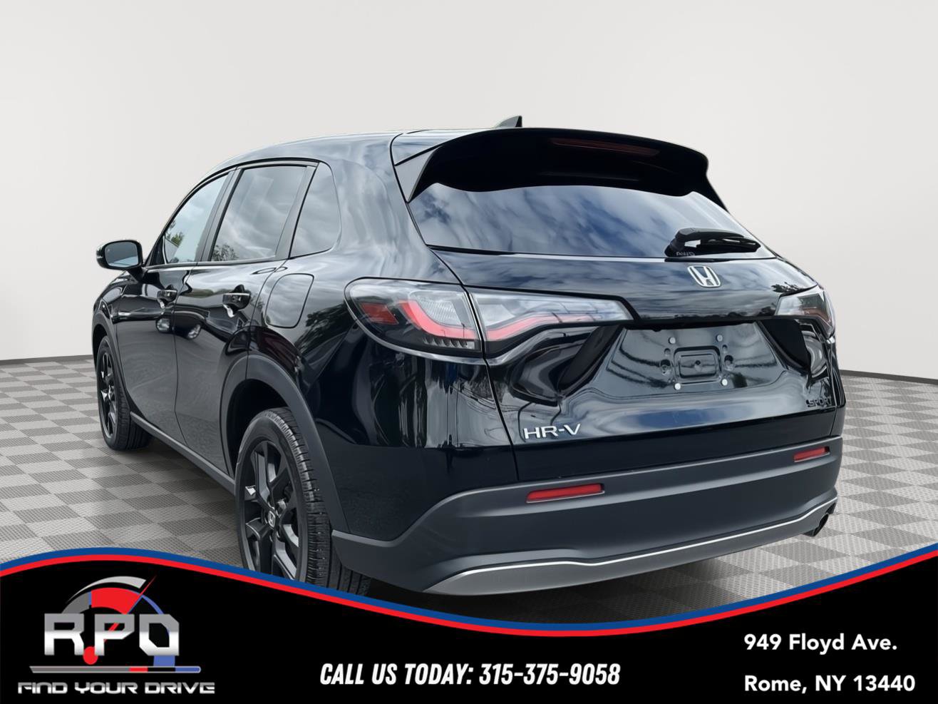 Used 2023 Honda HR-V Sport image 3