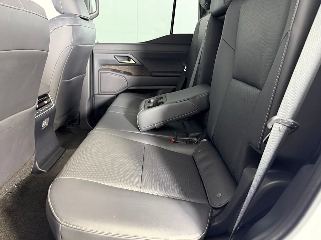 Used 2024 Lexus GX 550 w/ Accessory Package (2T) AWD/4WD image 27