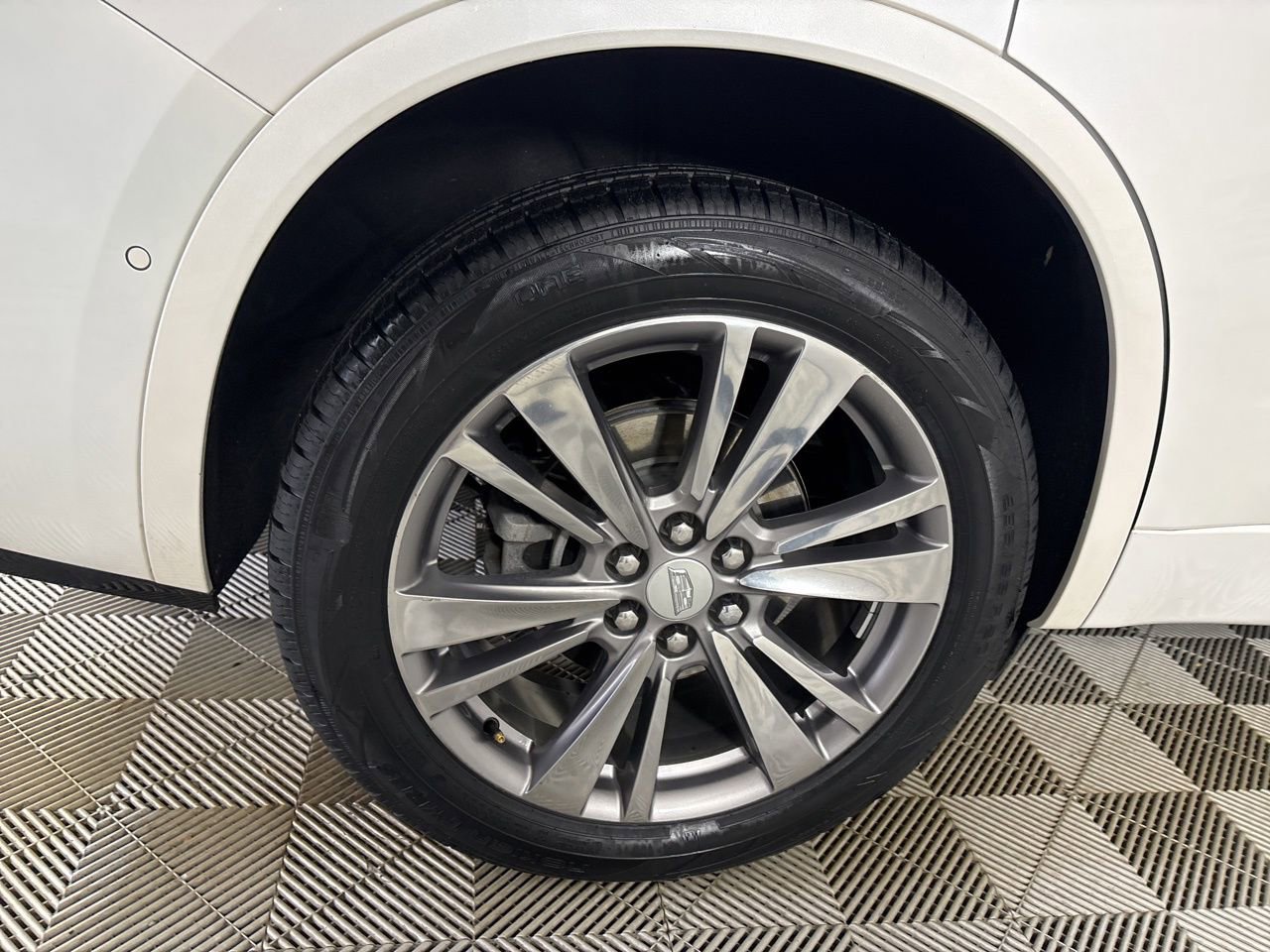 Used 2023 Cadillac XT6 Premium Luxury w/ Technology Package image 35