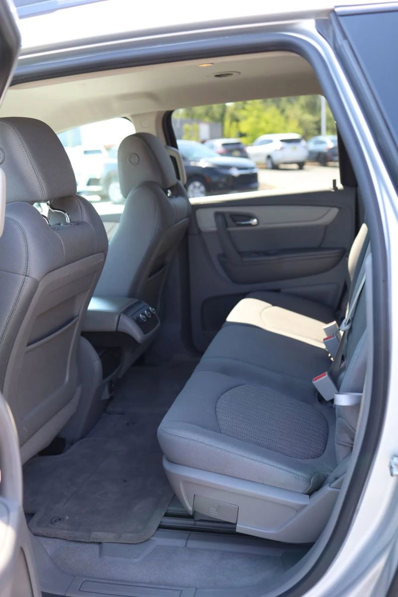 Used 2017 Chevrolet Traverse LS FWD image 27