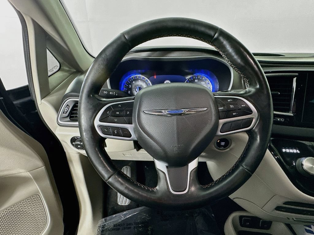 Certified 2020 Chrysler Pacifica Touring-L Plus FWD image 16