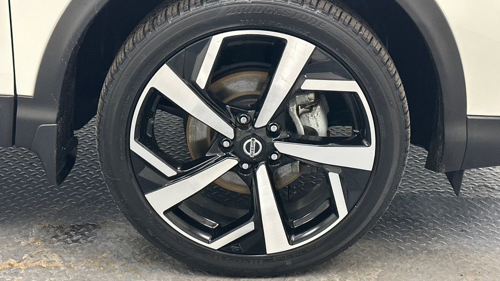 Certified 2022 Nissan Rogue Sport SL image 17