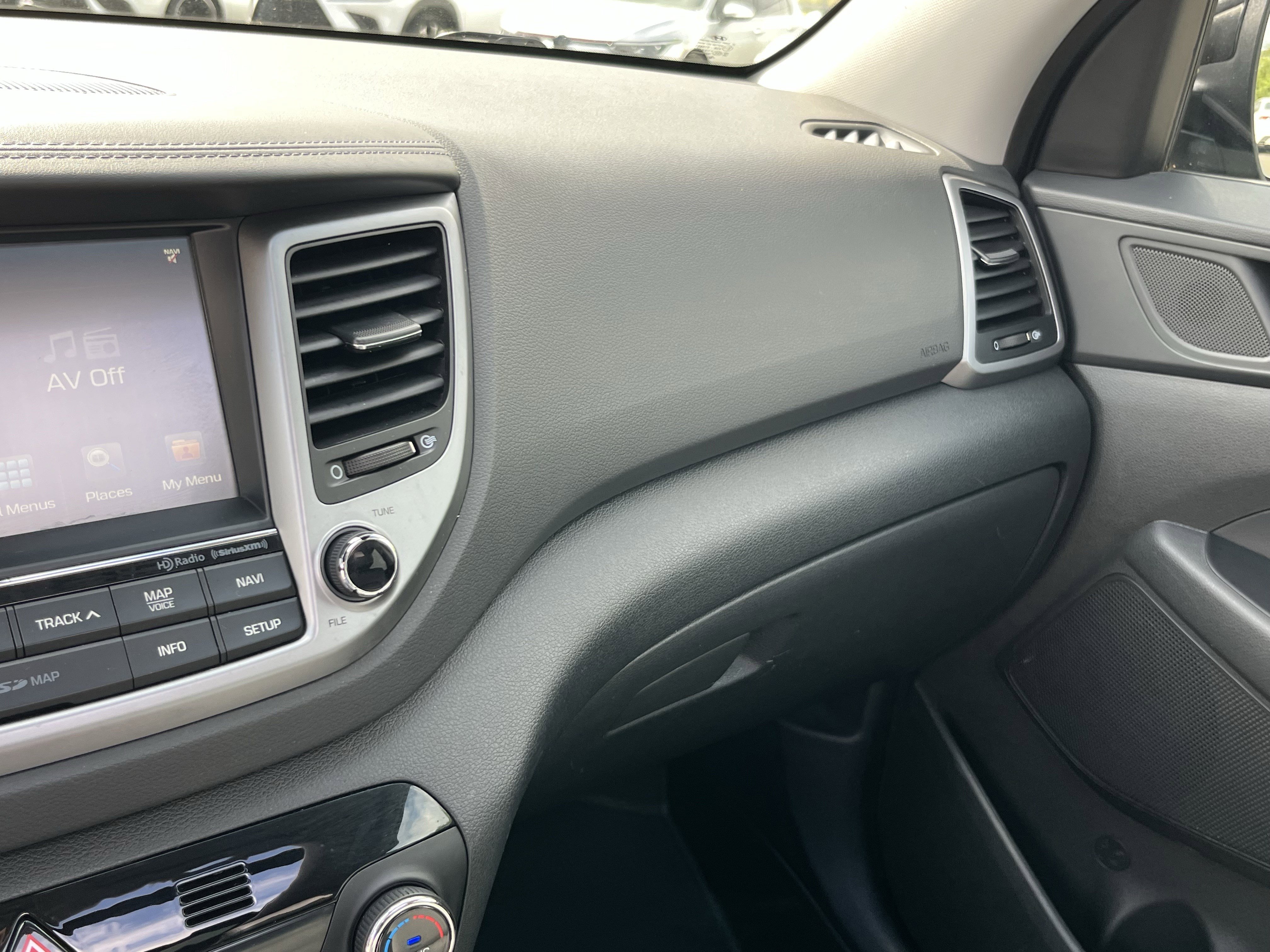 Used 2016 Hyundai Tucson Limited w/ Option Group 03 AWD/4WD image 25
