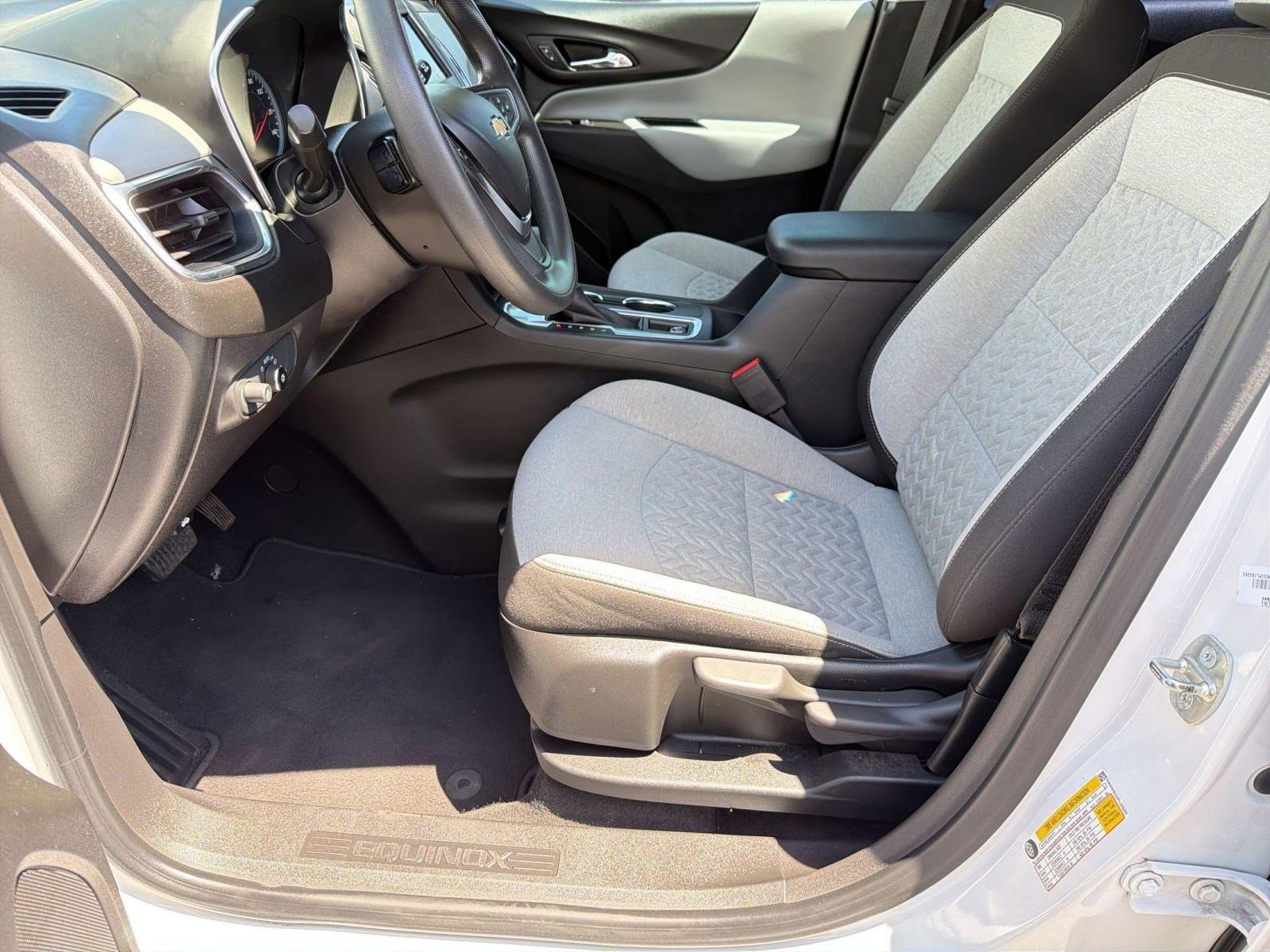 Used 2023 Chevrolet Equinox LS FWD image 4