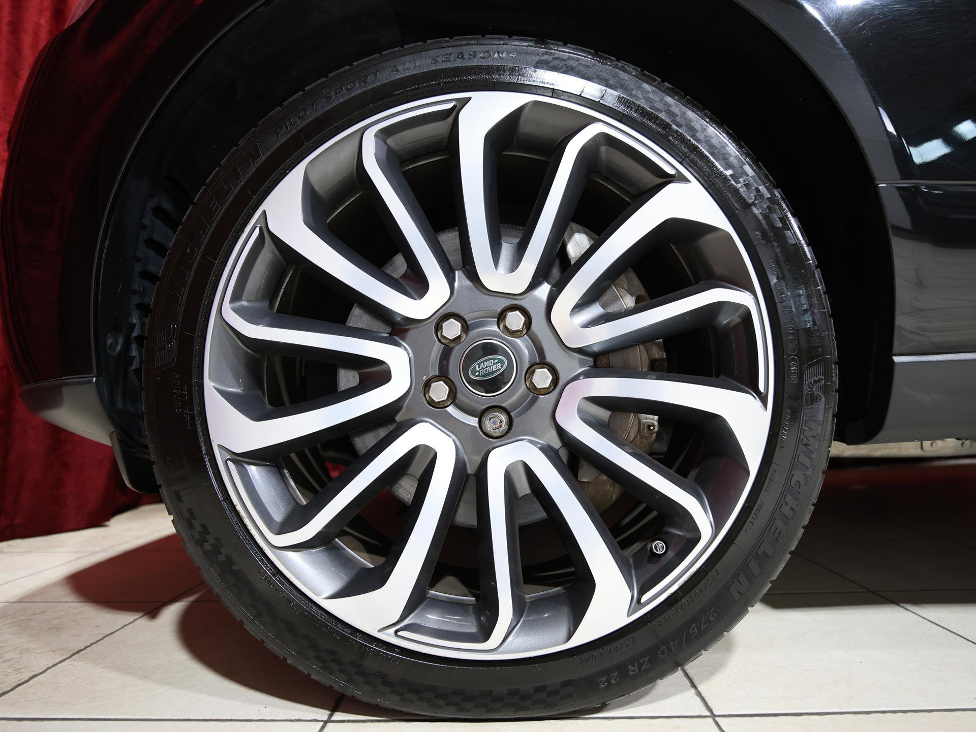 Used 2016 Land Rover Range Rover Supercharged image 7