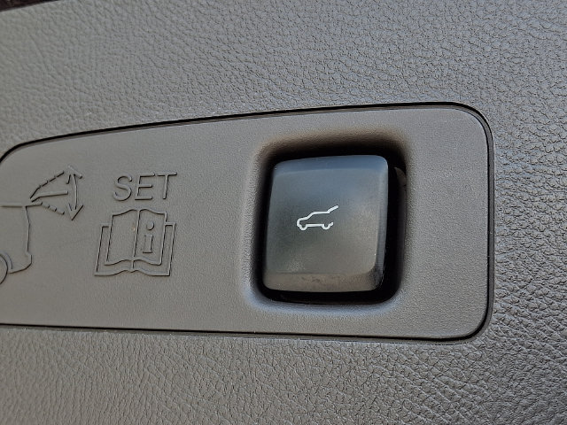 Used 2023 Lincoln Corsair Reserve w/ Equipment Group 202A AWD/4WD image 30