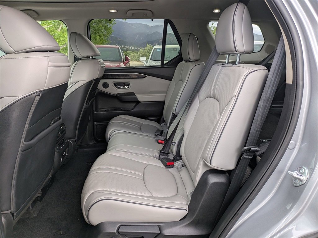 Used 2023 Honda Pilot Elite image 22