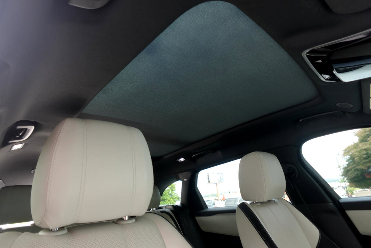 Used 2021 Land Rover Range Rover Velar R-Dynamic S image 13