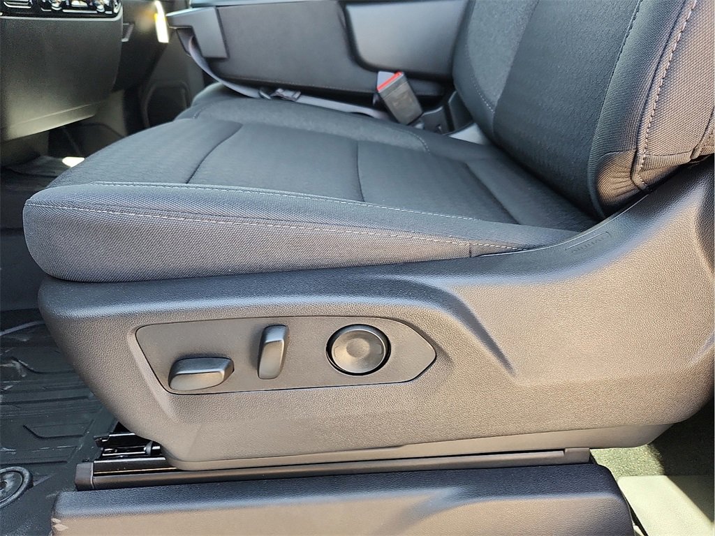 New 2026 GMC Sierra 3500 SLE image 19