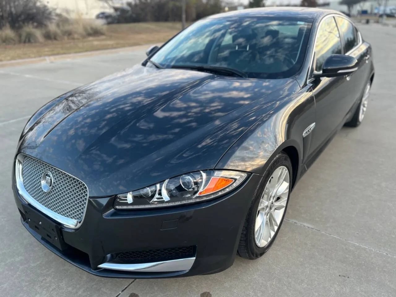 Used 2013 Jaguar XF 3.0 RWD image 2