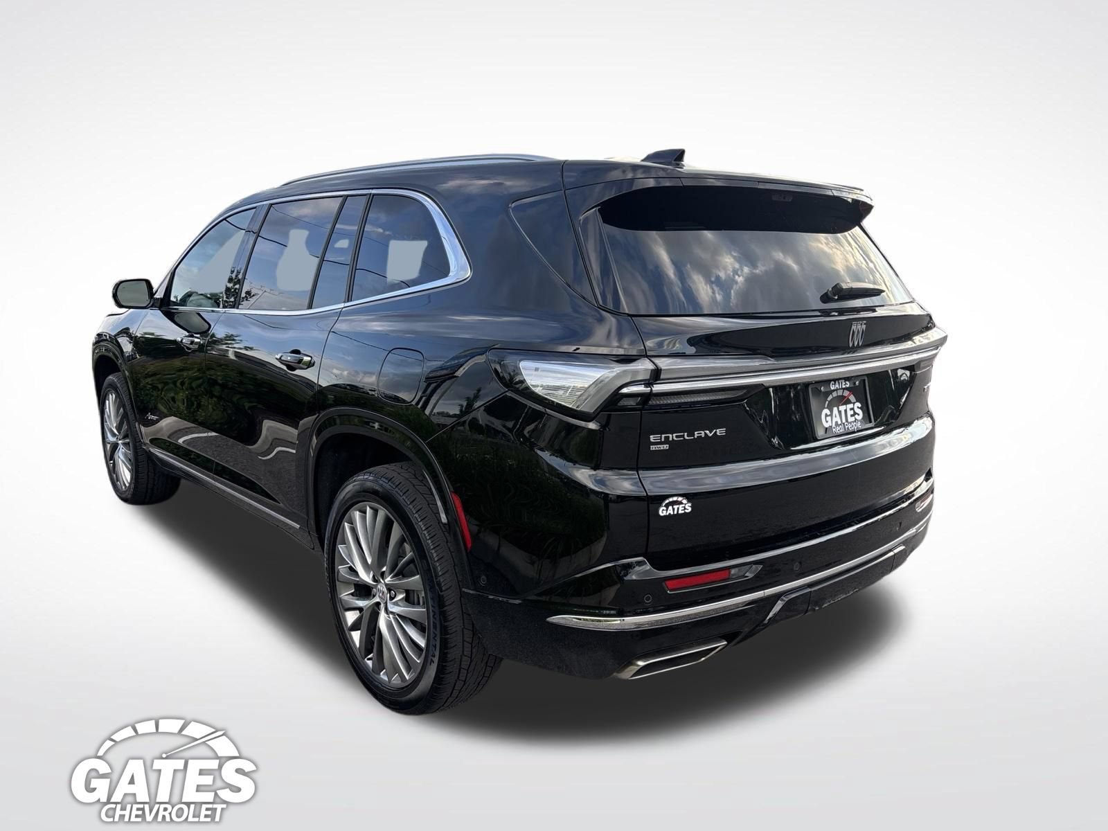 Used 2025 Buick Enclave Avenir w/ Super Cruise Package AWD/4WD image 4