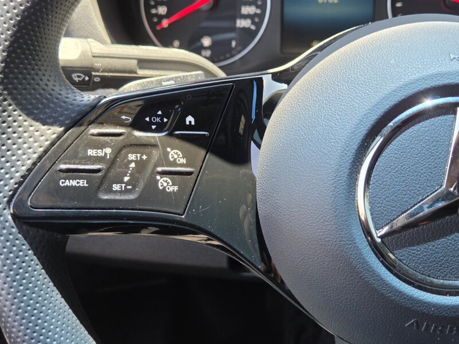 Used 2025 Mercedes-Benz Sprinter 2500 image 26
