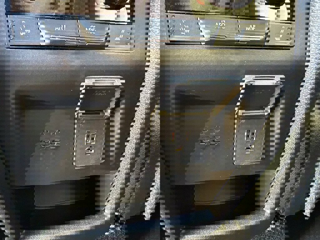 New 2026 Chevrolet Traverse RS w/ LPO, Floor Liner Package image 40