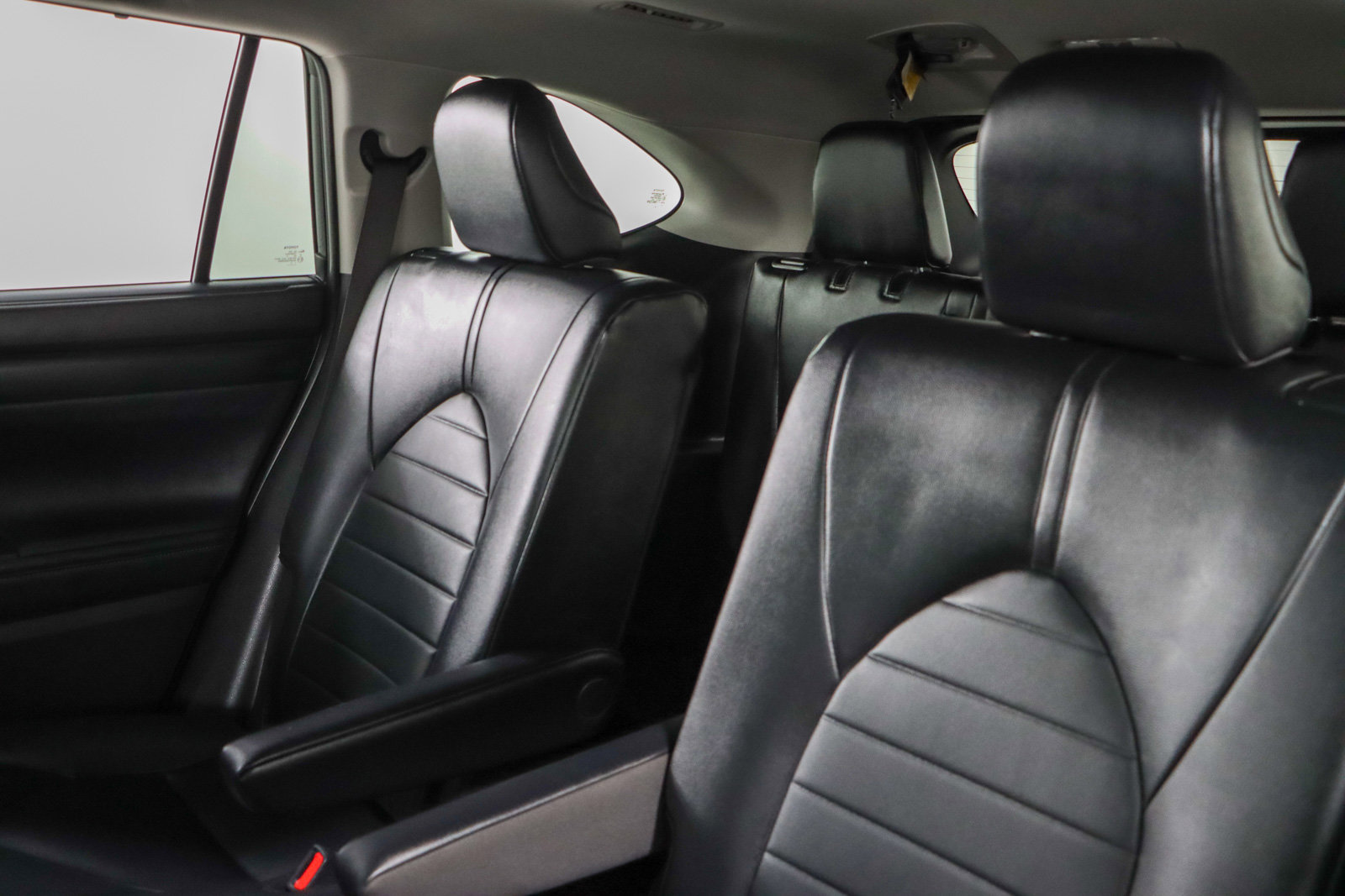 Used 2024 Toyota Highlander XLE image 25