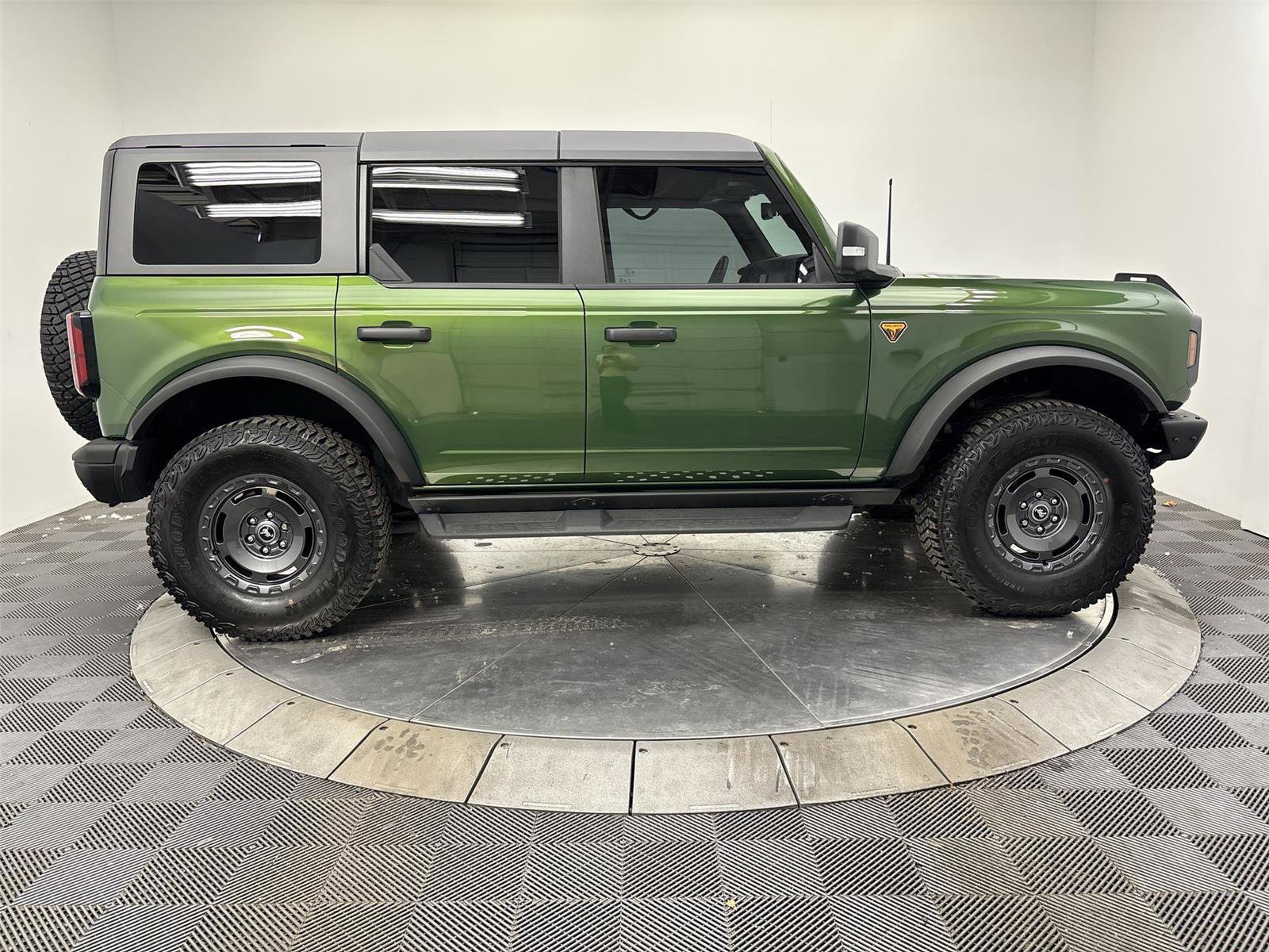 Used 2024 Ford Bronco Badlands AWD/4WD image 17