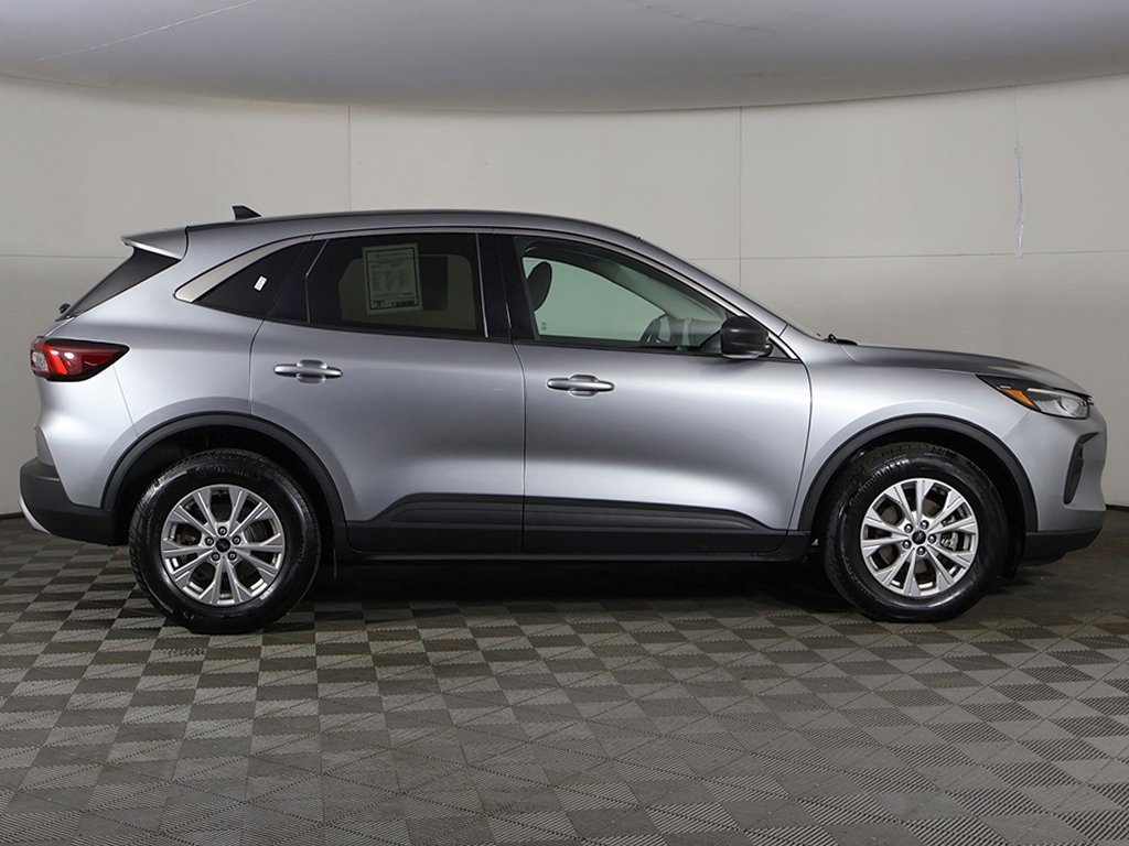 Used 2023 Ford Escape Active image 17