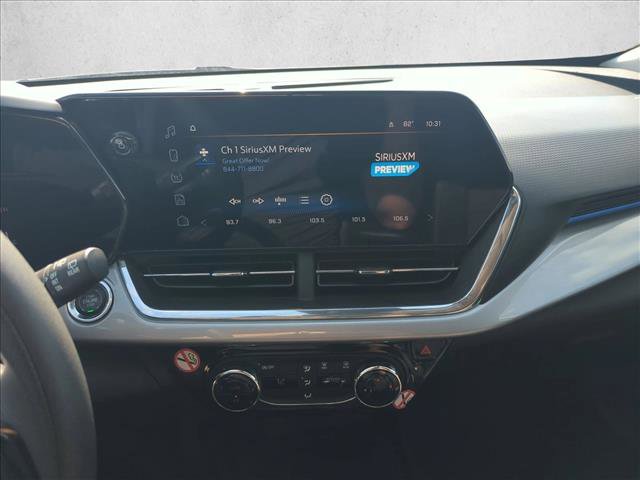 Used 2025 Chevrolet Trax LT FWD image 14