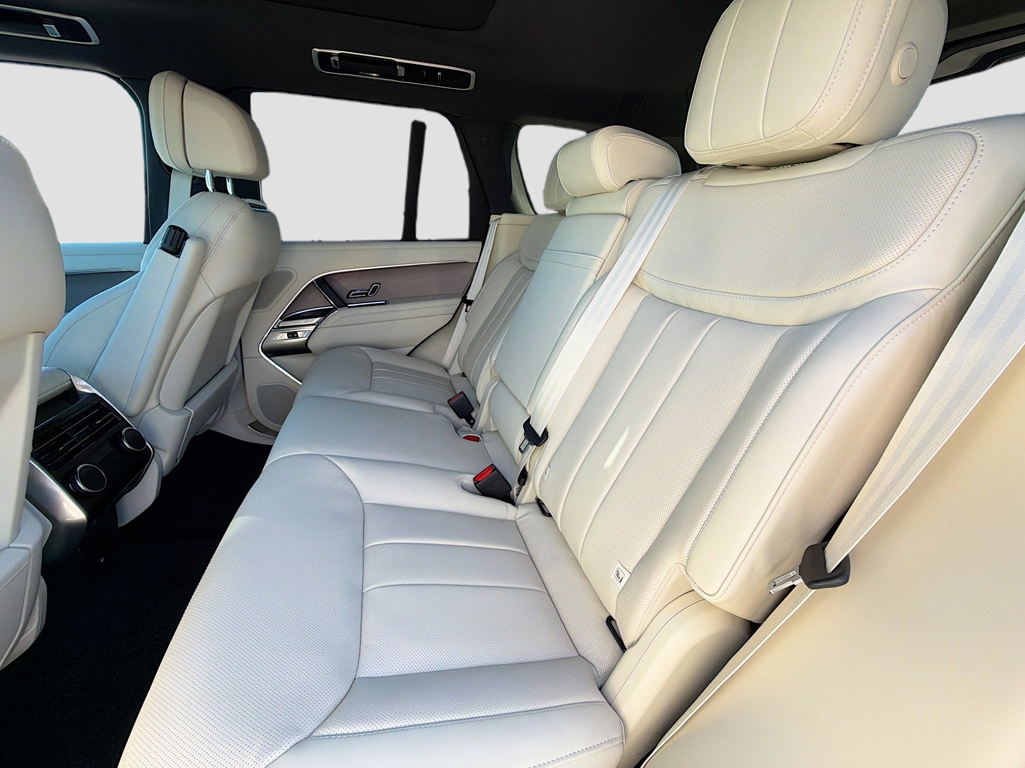 New 2026 Land Rover Range Rover SE image 20