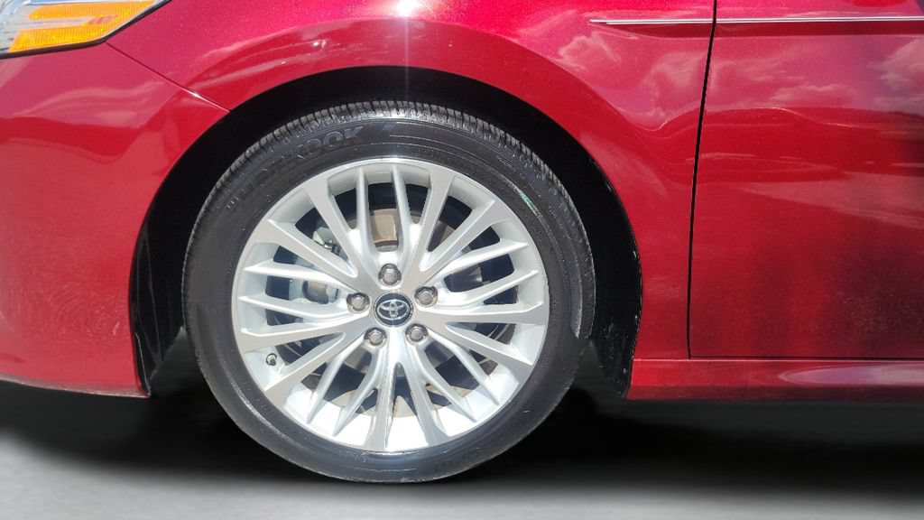 Used 2018 Toyota Camry XLE FWD image 29