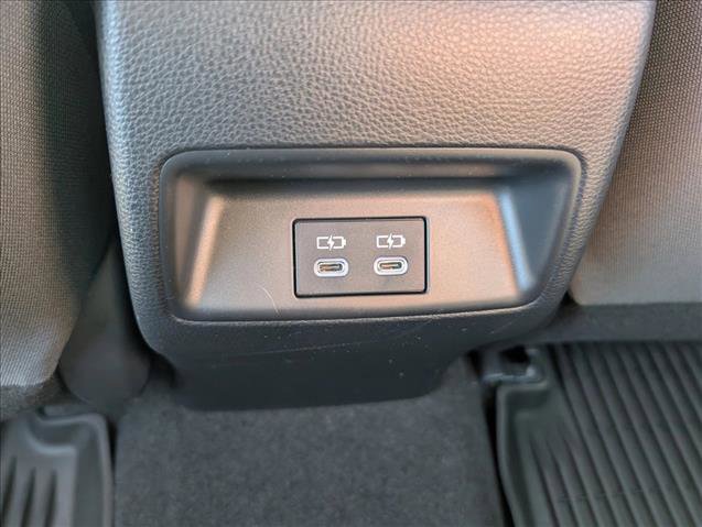 Used 2025 Toyota Corolla LE w/ LE Premium Package image 18