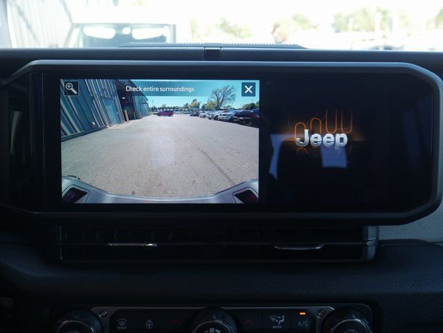 New 2025 Jeep Gladiator Sport image 5