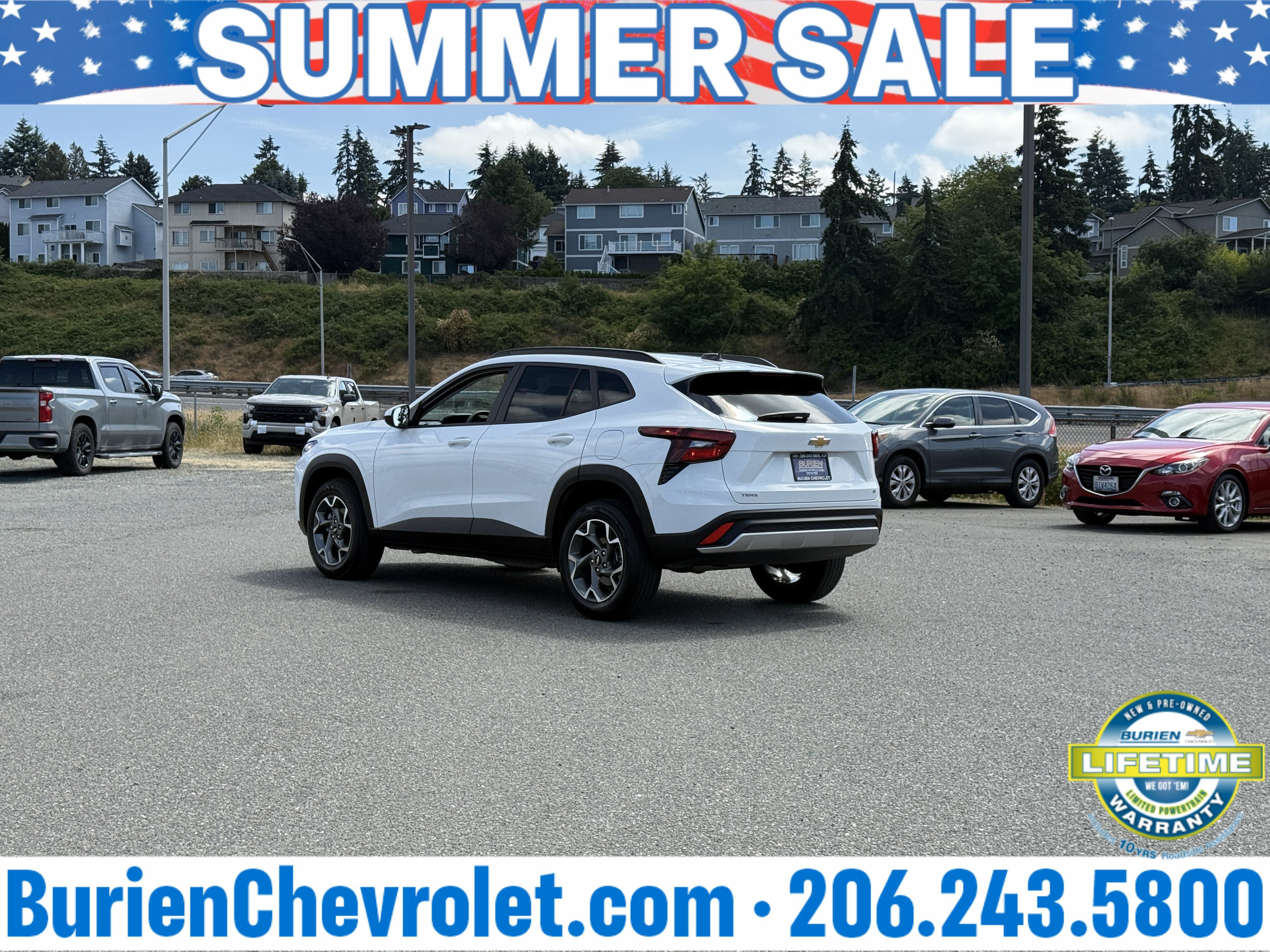 Used 2025 Chevrolet Trax LT FWD image 41